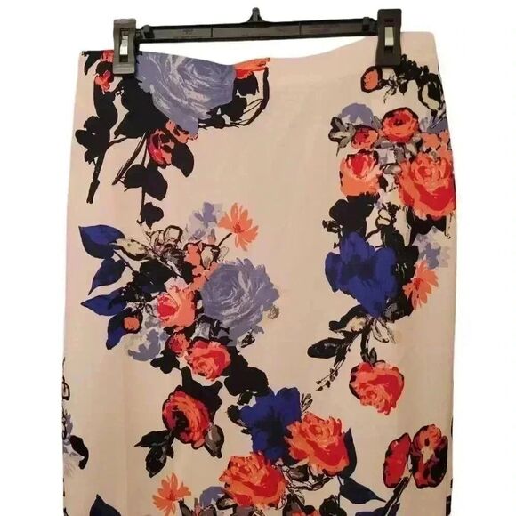 NYCC Women's White, Black, Navy, Red & Orange Floral Poly/Spandex Straight Pull - Picture 3 of 9
